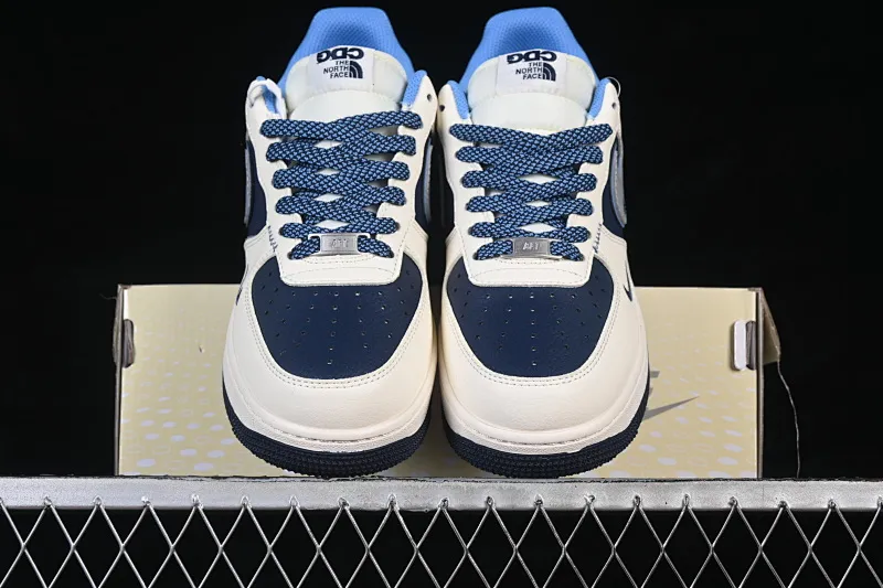 All Categories Nk Air Force 1 Air Force Series Nk Air Force 1 Low Air Force Low Nike Air Force 1'07 Low Beige and Blue Splicing Air Force One Low Casual Sneakers JP8028-067